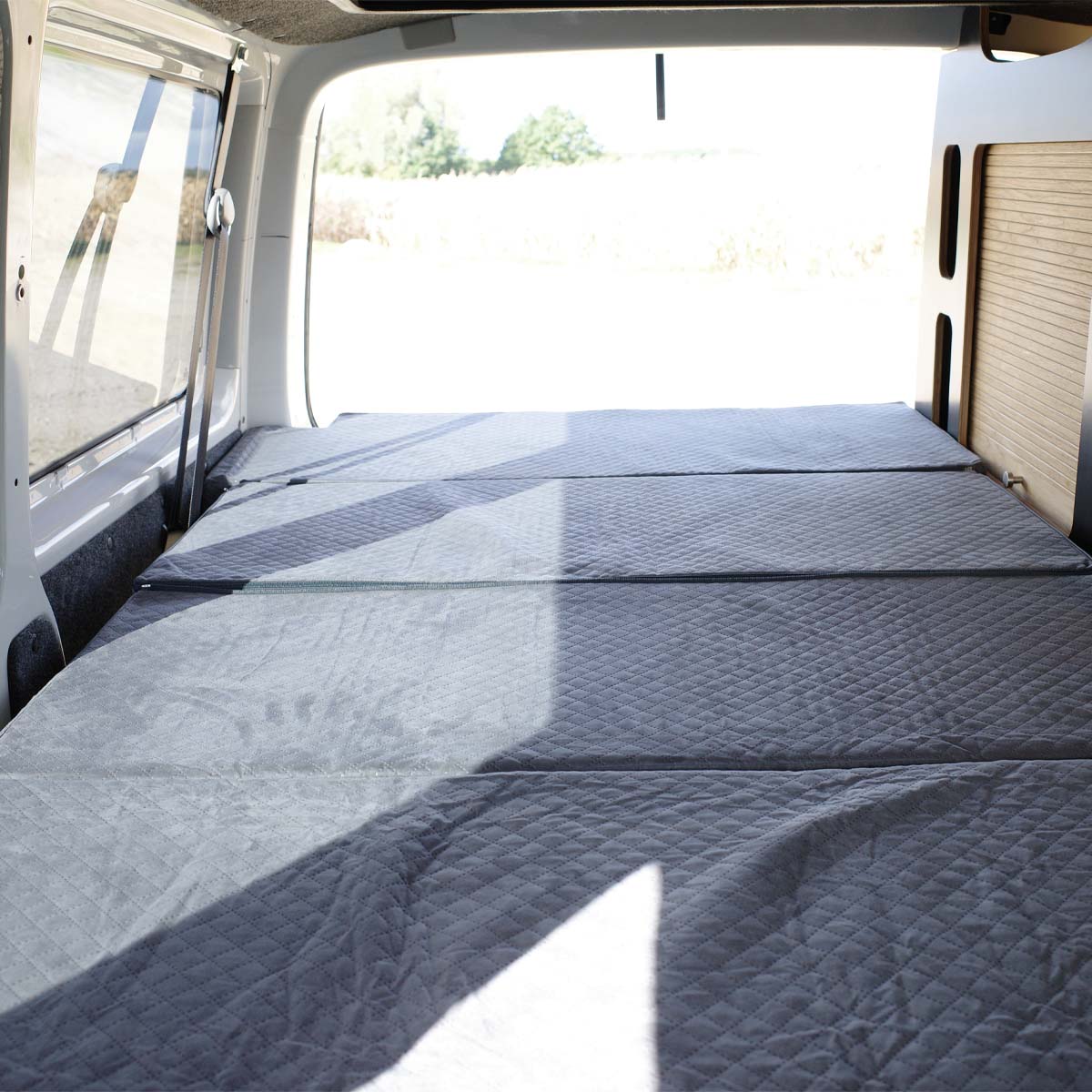 Komfortbett VW T7 FreeVan Bettsystem mit Lattenrost und Matratze